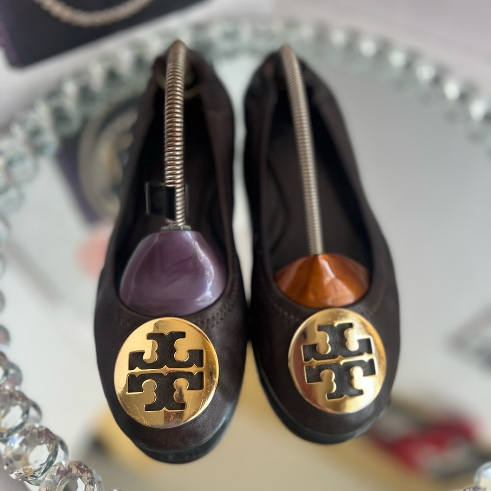 Tory Burch dark brown leather  Espadrilles with Gold Emblem size 8